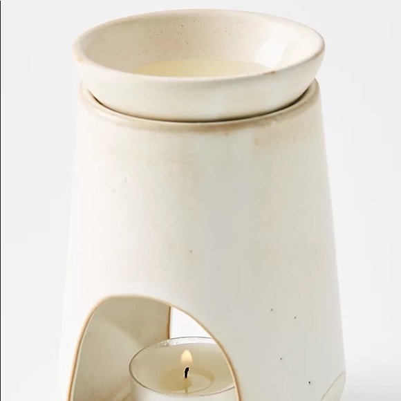 Illume Elemental Ceramic Oil Burner - Picture 3 of 5
